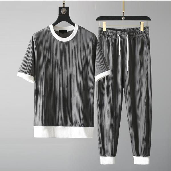 Casual men's Round neck t-shirt and trousers